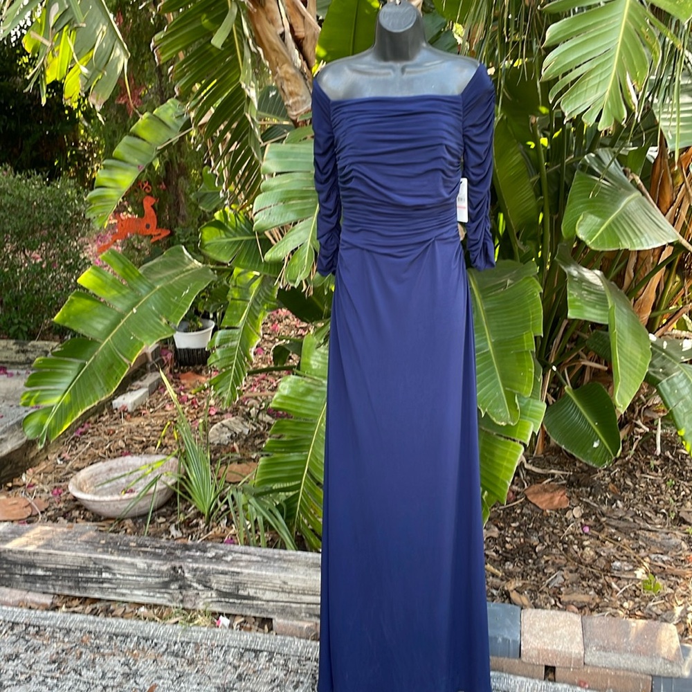 Laundry off shoulder, rushed column gown